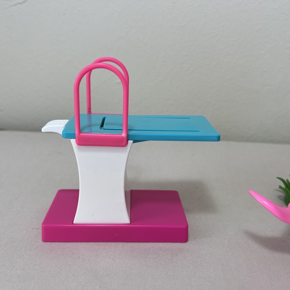 Mattel Barbie Dream Patio Table Diving Board Dolphins Flamingo w/ Pool - Picture 4 of 8